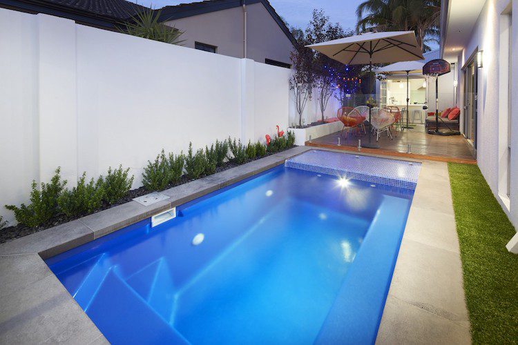 4.2mx1.6m-billabong-slimline-plunge-pool-2-1.jpg