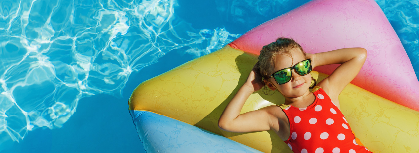 how-to-stay-safe-around-the-pool-during-easter-blogimage1