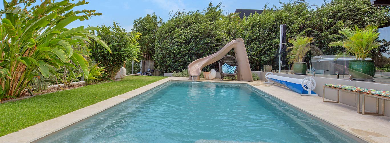 keeping-kids-engaged-without-screens-creative-poolside-setup-blogimage2