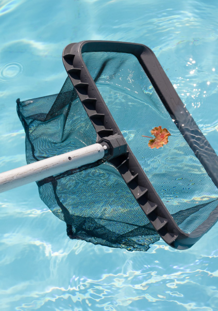 the-ultimate-guide-to-pool-skimmers-blogimage1-m