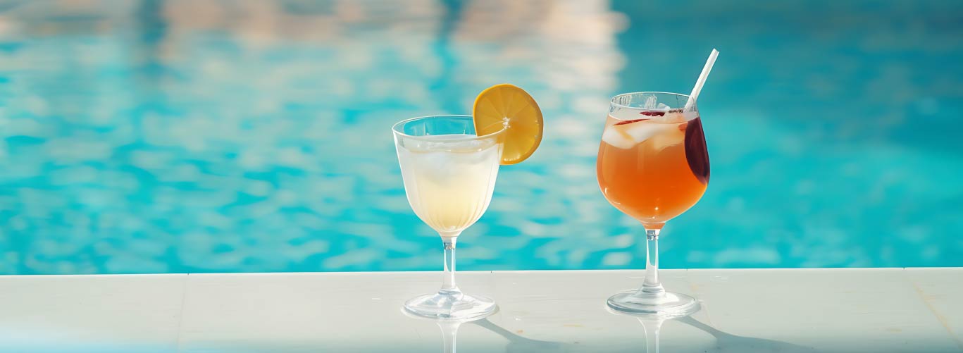 the-ultimate-poolside-drink-guide-refreshing-cocktails-mocktails-bogimage1